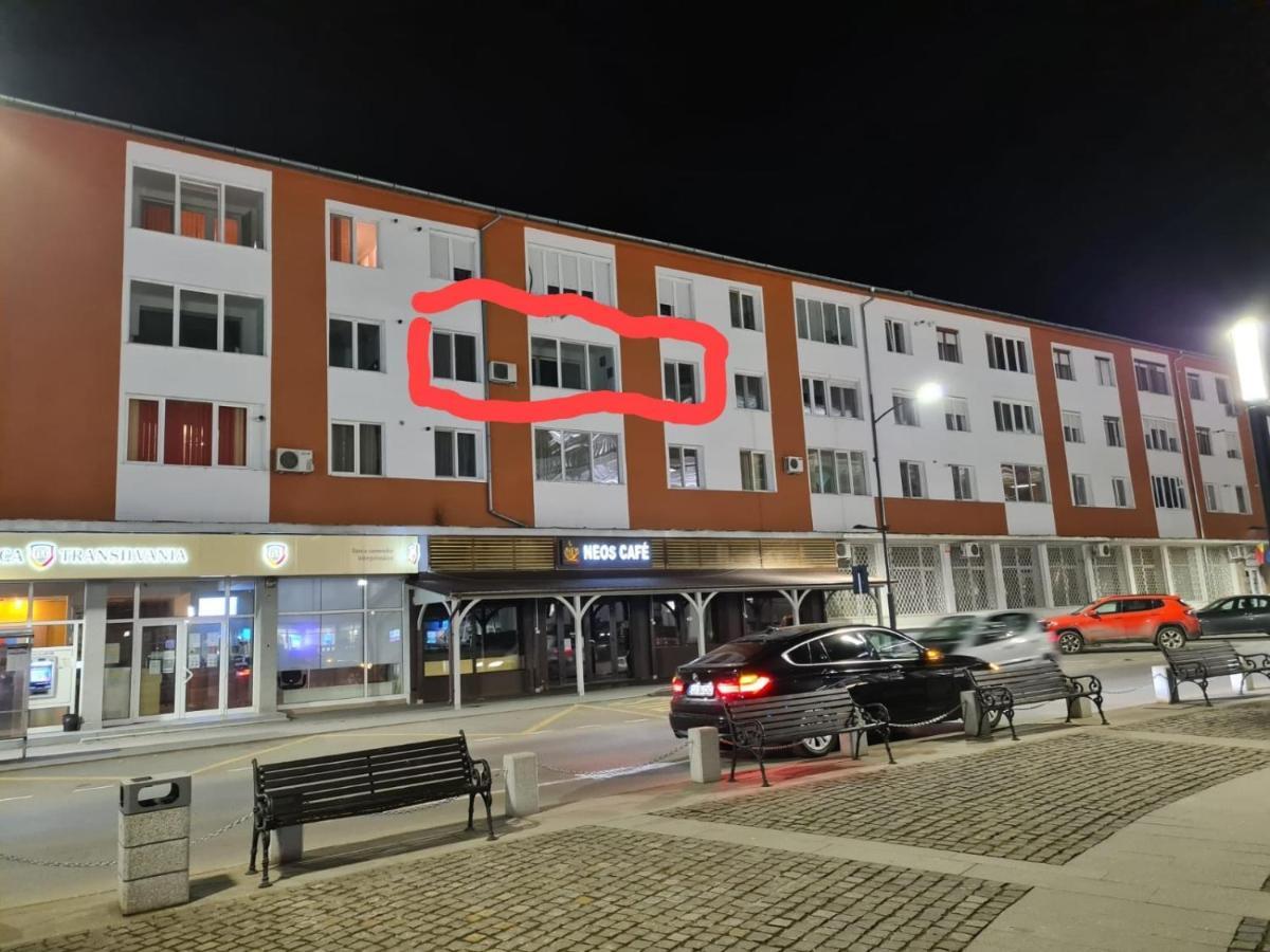 Apartament Apartament Ultra Central 1 Hunedoara Zewnętrze zdjęcie